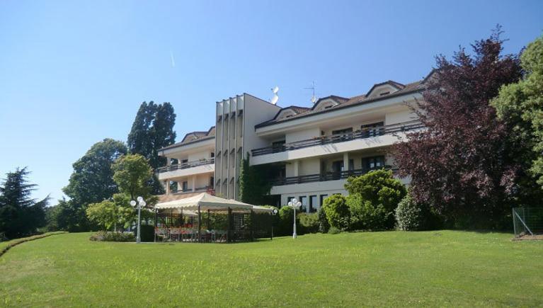 Hotel Bellavista Монтебеллуна Екстер'єр фото